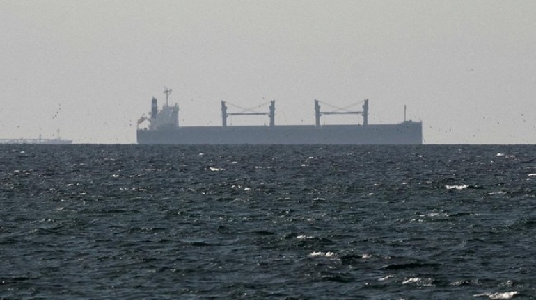 Kapal Bawa 2.500 Kontainer Tenggelam Kena Ranjau Laut di Selat Hormuz