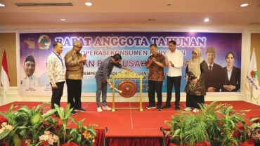 Kepala BP Batam Amsakar Achmad Buka Rapat Anggota Tahunan Koperasi Karyawan