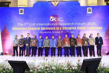PERKUAT KETAHANAN KEUANGAN DI TENGAH DISRUPSI TEKNOLOGI DAN PERGESERAN LANSKAP GLOBAL  The 3rd OJK International Research Forum 2025