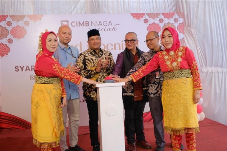 CIMB Niaga Syariah Resmikan Digital Branch Bireuen, Perkuat Ekosistem Keuangan Syariah di Aceh
