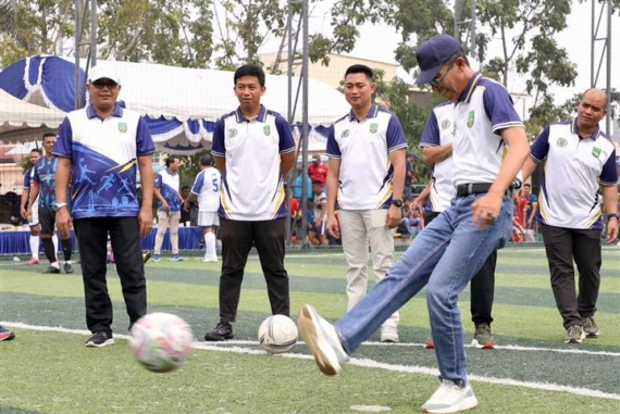 Buka Kejuaraan Minisoccer HUT ke-26 DPRD Batam, Amsakar Dorong Sportivitas dan Kebersamaan