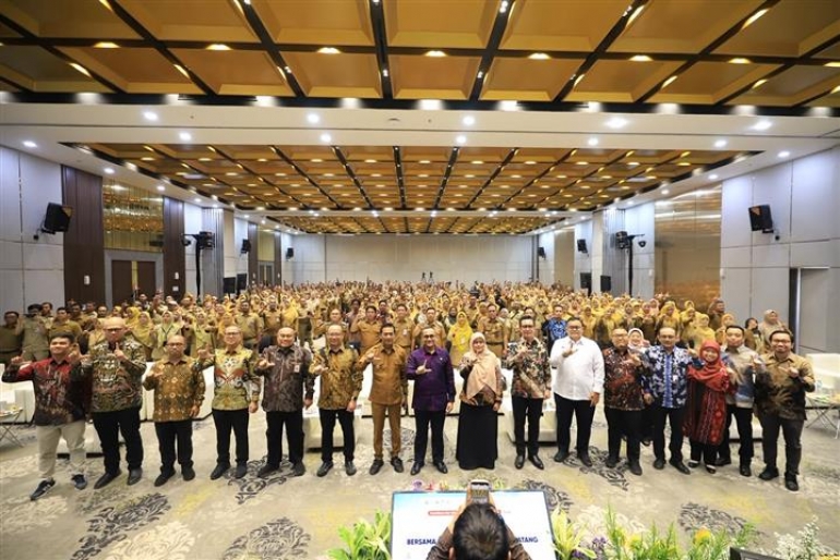 OJK DORONG ASN BATANG JADI BAGIAN DARI PERTUMBUHAN EKONOMI MELALUI PASAR MODAL