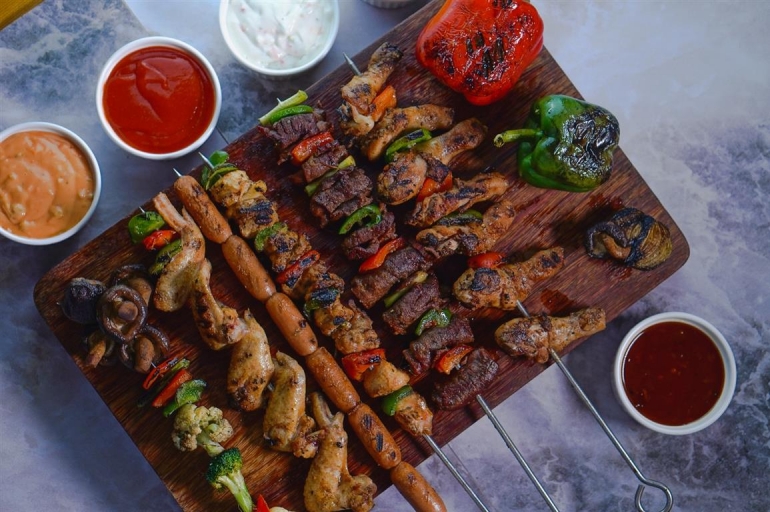 HARRIS Hotel Batam Center Luncurkan Paket BBQ Chill & Grill - All You Can Eat, Nikmati Malam Minggu Seru dengan Teman-teman dan keluarga