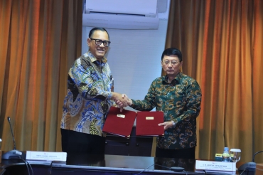 PERALIHAN PENGATURAN DAN PENGAWASAN DERIVATIF KEUANGAN DENGAN ASET YANG MENDASARI BERUPA EFEK DARI BAPPEBTI KE OJK