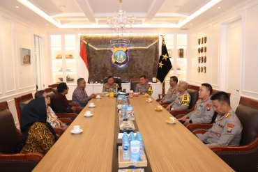 KAPOLDA KEPRI TERIMA VISITASI MONEV KIP 2025: TEGASKAN KOMITMEN TRANSPARANSI