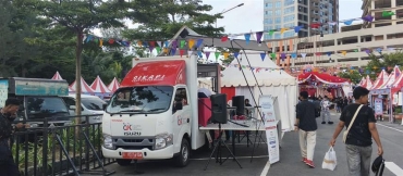 DUKUNG DIGITALISASI DAN LITERASI KEUANGAN DAERAH, OJK KEPRI HADIRKAN MOBIL SIMOLEK DI AJANG CERNIVAL 2026