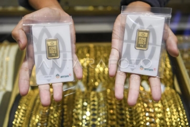 Rabu pagi, harga emas Antam turun Rp24.000 jadi Rp2,765 juta/gr