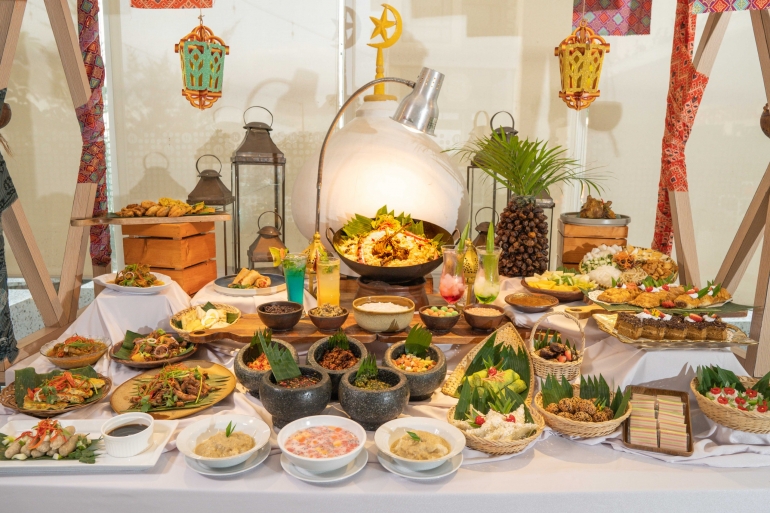 BERBUKA PUASA RAMADAN DI HARRIS BATAM CENTER DENGAN MENU NIKMAT DAN BERLIMPAH
