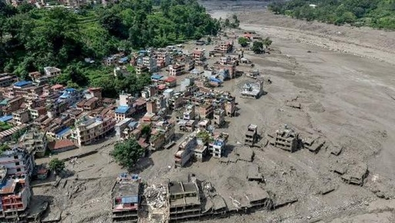 Lebih dari 1.400 orang hilang akibat banjir bandang di Nepal-China