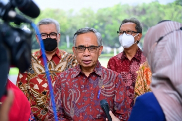 DEWAN KOMISIONER OJK DITERIMA PRESIDEN JOKO WIDODO